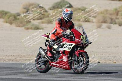 media/Oct-30-2025-Racers Edge (Thu) [[dabbdaf680]]/3-B Group/Session 2 (Bowl Exit)/